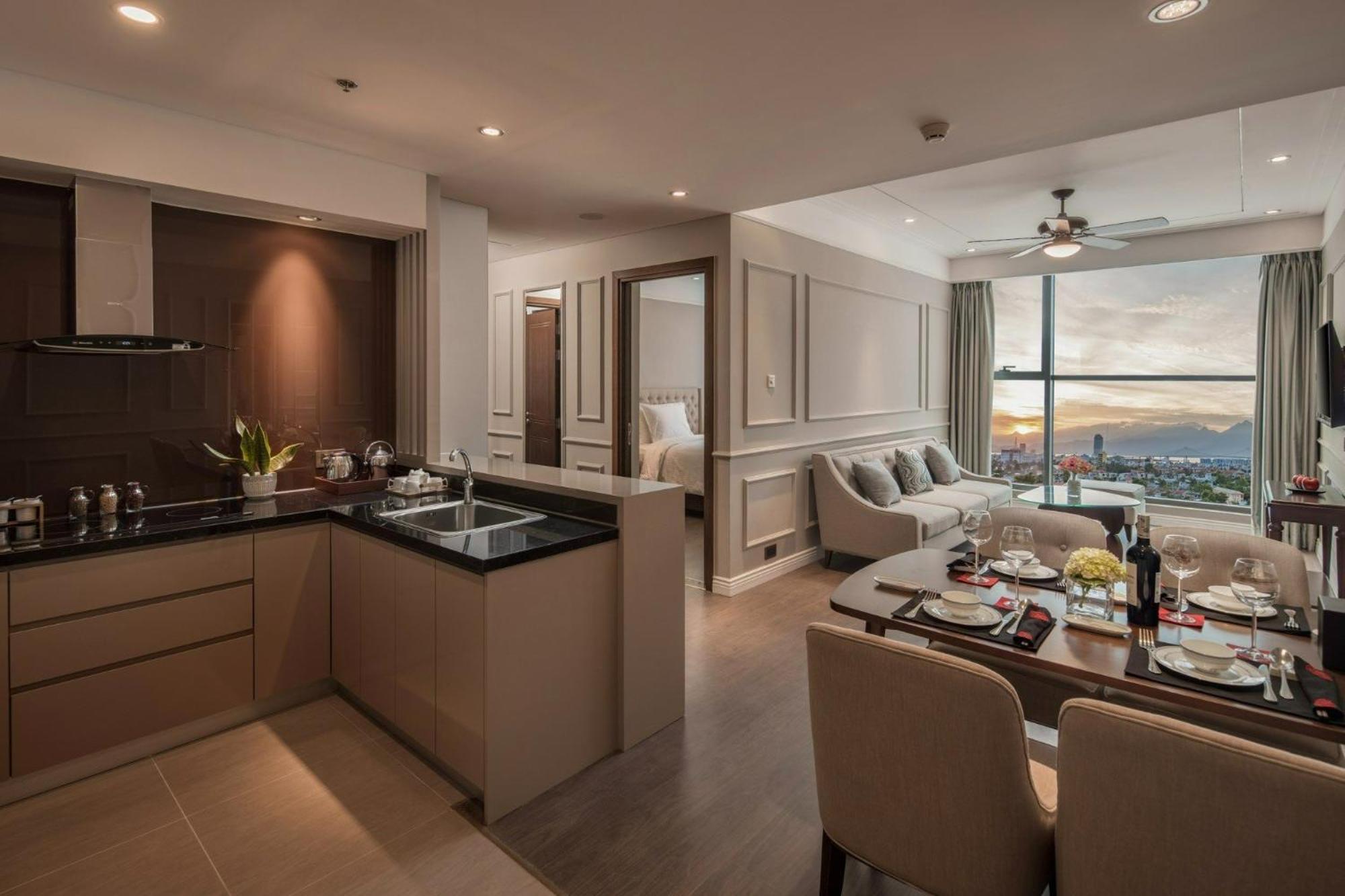 Luxury Apartment - Rooftop Swimming Pool - Beach Front - Hinata Apartment Da Nang Exterior foto