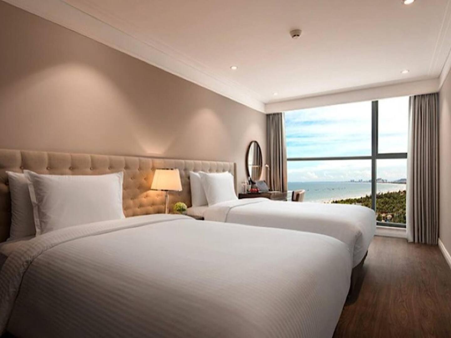 Luxury Apartment - Rooftop Swimming Pool - Beach Front - Hinata Apartment Da Nang Exterior foto